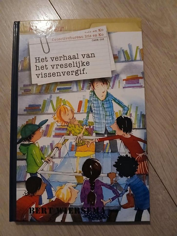 Bert Wiersema - Iris en Ko  het vreselijke vissenvergif, Boeken, Kinderboeken | Jeugd | onder 10 jaar, Zo goed als nieuw, Fictie algemeen