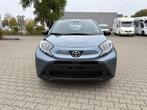 Toyota Aygo X 1.0 VVT-i S-CVT Play Automaat (BOVAG/RIJKLAARP, 12 maanden, Stof, Gebruikt, 4 stoelen