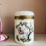 Vintage Porseleinen treasurebox met Romantisch Tafereel, Antiek en Kunst, Antiek | Porselein, Verzenden