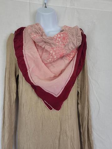 Mooie roze jaren '60 sjaal merk Gabrielli 80x85 cm beschikbaar voor biedingen