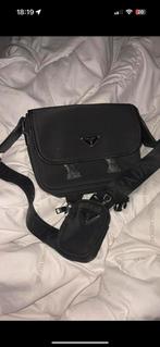 Renylon prada bag, Sieraden, Tassen en Uiterlijk, Tassen | Schoudertassen, Ophalen, Zo goed als nieuw, Zwart