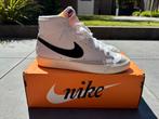 NIKE Blazer Mid ‘77 VNTG - 42,5 - z.g.a.n., Kleding | Heren, Schoenen, Ophalen of Verzenden, Zo goed als nieuw, Wit