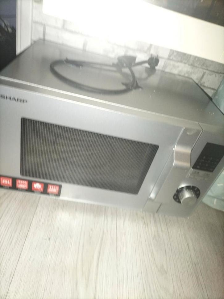 Sharp Combimagnetron  MOET WEG, Witgoed en Apparatuur, Magnetrons, Zo goed als nieuw, Vrijstaand, Combimagnetron, 45 tot 60 cm