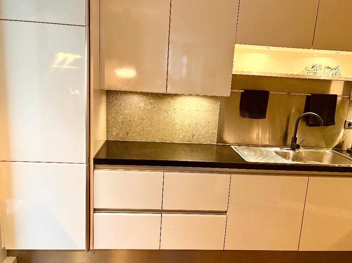 Komplete Siematic Keuken, Huis en Inrichting, Keuken | Complete keukens, Gebruikt, Hoekkeuken, Crème, Composiet, Greeploos, Hoogglans of Gelakt