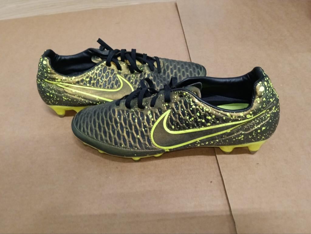 Nike voetbalschoenen maat 44, Nike, Ophalen of Verzenden, Zo goed als nieuw, Sportschoenen