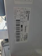 Indesit koel/vriescombinatie. Goed Onderhouden, 150 tot 200 liter, Gebruikt, Energieklasse A of zuiniger, 45 tot 60 cm