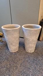 2 Bloempotten - Grijze Betonlook, Ophalen, Overige kleuren, Aardewerk of Porselein, Zo goed als nieuw