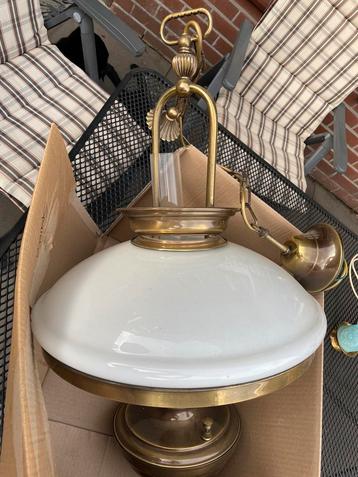Grote Messing Olielamp met Glazen Kap Antiek Stijlvol Design beschikbaar voor biedingen