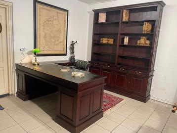 NU of Nooit bureau buro mahonie teak chesterfield v.a €750,0 beschikbaar voor biedingen