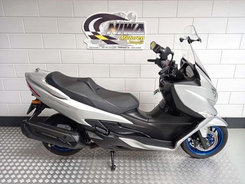 SUZUKI AN 400 BURGMAN (bj 2021), Motoren, Motoren | Suzuki, Bedrijf, Scooter, 12 t/m 35 kW