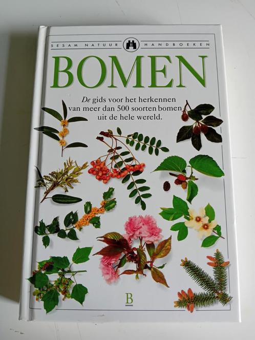 Bomen - Sesam Natuur Handboeken - veldgids, Boeken, Encyclopedieën, Gelezen, Los deel, Bloemen en Planten, Ophalen of Verzenden