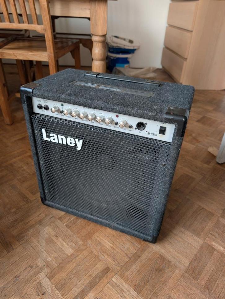 Laney RBW200 basversterker -120w, Muziek en Instrumenten, Versterkers | Bas en Gitaar, Gebruikt, Basgitaar, 100 watt of meer, Ophalen