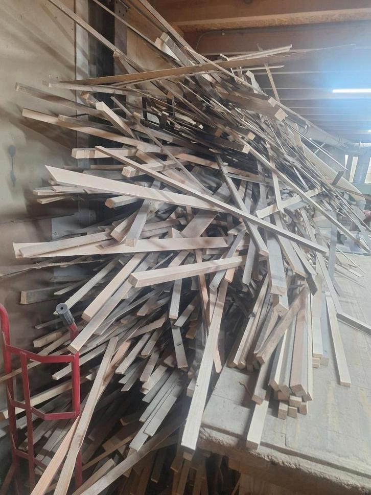 GRATIS Aanmaakhout, Tuin en Terras, Haardhout, Overige houtsoorten, Minder dan 3 m³, Ophalen