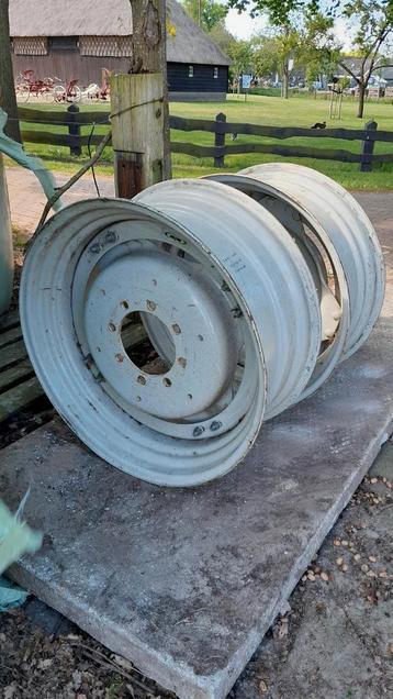 15x34 verstelbare velgen  grote zf steek beschikbaar voor biedingen