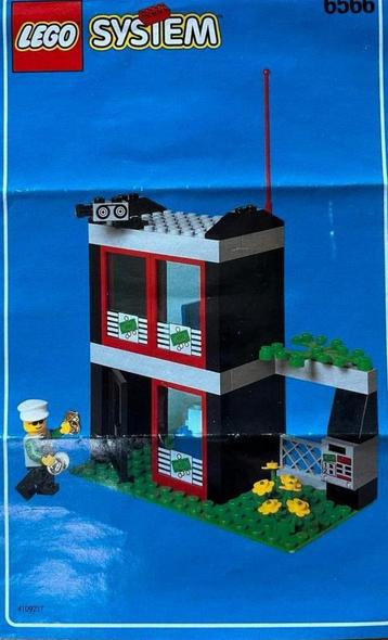 Lego bankkantoor + geldtransportauto beschikbaar voor biedingen