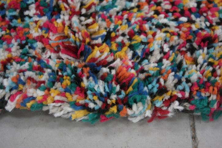 Leuk rond gekleurd vloerkleed Ø120 cm. hoogpolig, Huis en Inrichting, Stoffering | Tapijten en Kleden, Zo goed als nieuw, 100 tot 150 cm