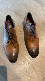 Bruin Lederen herenschoen met gepatineerde neus, Bruin, Nieuw, Veterschoenen, Milano