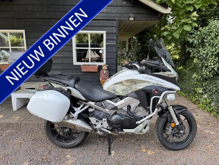 Honda VFR 800X Crossrunner C-ABS (bj 2017), Motoren, Motoren | Honda, Bedrijf, Overig, meer dan 35 kW, ABS