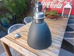 Industriele hang lamp in nieuwstaat., Huis en Inrichting, Lampen | Hanglampen, Ophalen, Zo goed als nieuw, 50 tot 75 cm