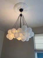 Moderne kroonluchter met glazen ballen, Huis en Inrichting, Lampen | Kroonluchters, Ophalen of Verzenden, Nieuw, Glas
