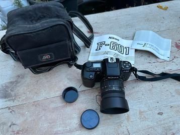Nikon camera F-601 met tas lens 28 70 mm beschikbaar voor biedingen