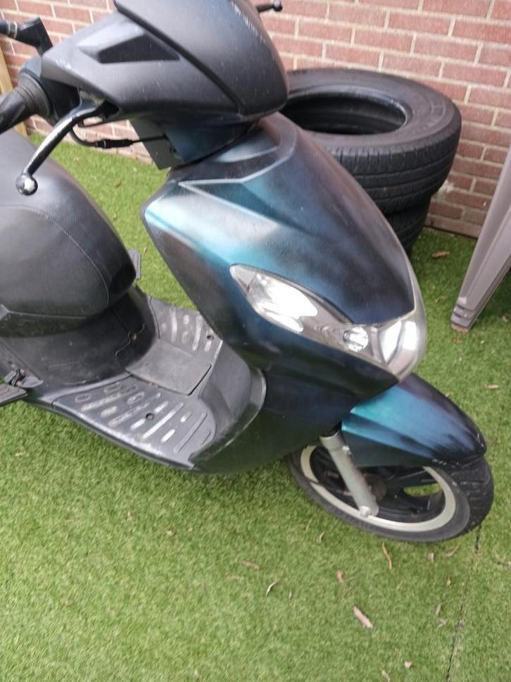 Peugeot Kisbee - Onderdelen of op te knappen, Fietsen en Brommers, Brommeronderdelen | Snorfietsen, Gebruikt, Peugeot, Overige typen
