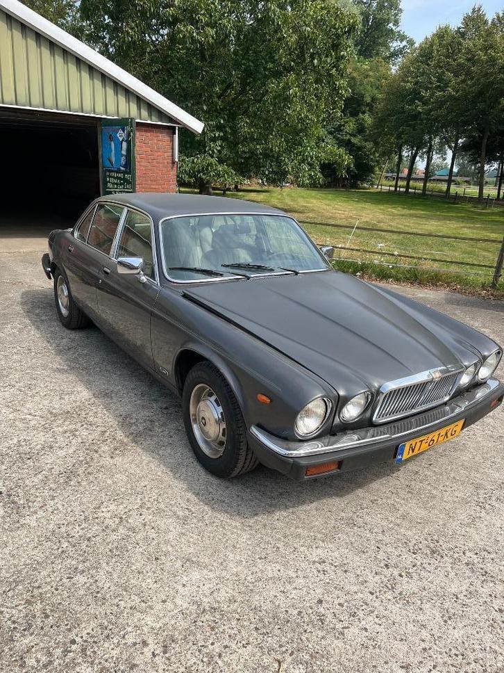 Jaguar Sovereign 4.2 AUT 1985 Grijs, Auto's, Jaguar, Particulier, Sovereign, Benzine, Sedan, Automaat, Origineel Nederlands, Zilver of Grijs