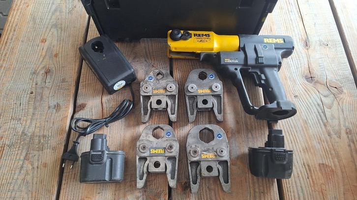 Rems Akku-press ACC Accu perstang persmachine. M-bekken., Auto diversen, Autogereedschap, Zo goed als nieuw, Ophalen of Verzenden