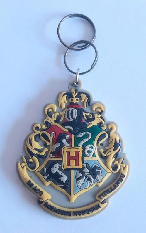 Harry Potter Hogwarts Crest sleutelhanger, Verzamelen, Harry Potter, Zo goed als nieuw, Overige typen, Ophalen of Verzenden