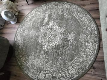 Laagpolig zacht groen/beige vintage rond kleed. beschikbaar voor biedingen