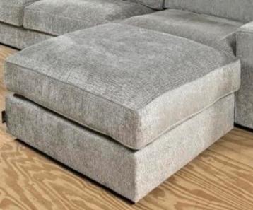 Room108 hocker beschikbaar voor biedingen