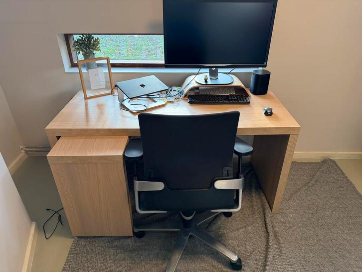IKEA MALM bureau eiken met uitschuifbaar blad, Huis en Inrichting, Bureaus, Gebruikt, Bureau, Ophalen