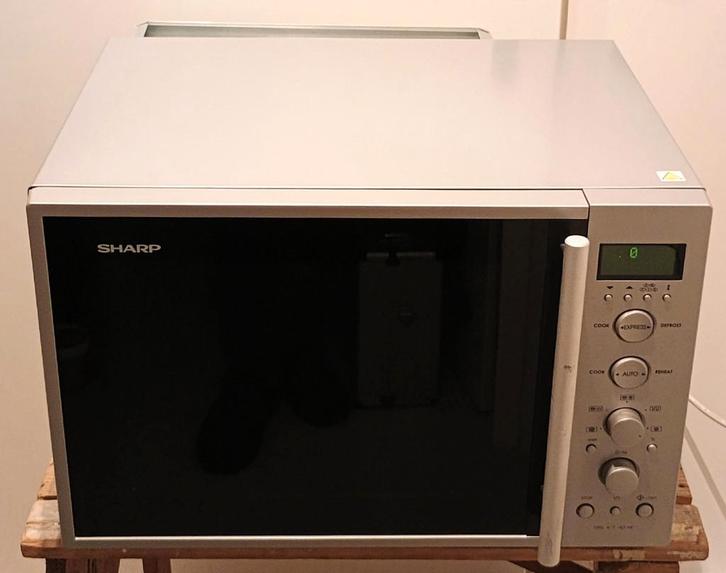 Sharp vrijstaande combimagnetron met hetelucht R-931(IN)W, Witgoed en Apparatuur, Magnetrons, Gebruikt, Vrijstaand, Combimagnetron