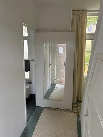 IKEA houten spiegel , groot , wit geschilderd beschikbaar voor biedingen