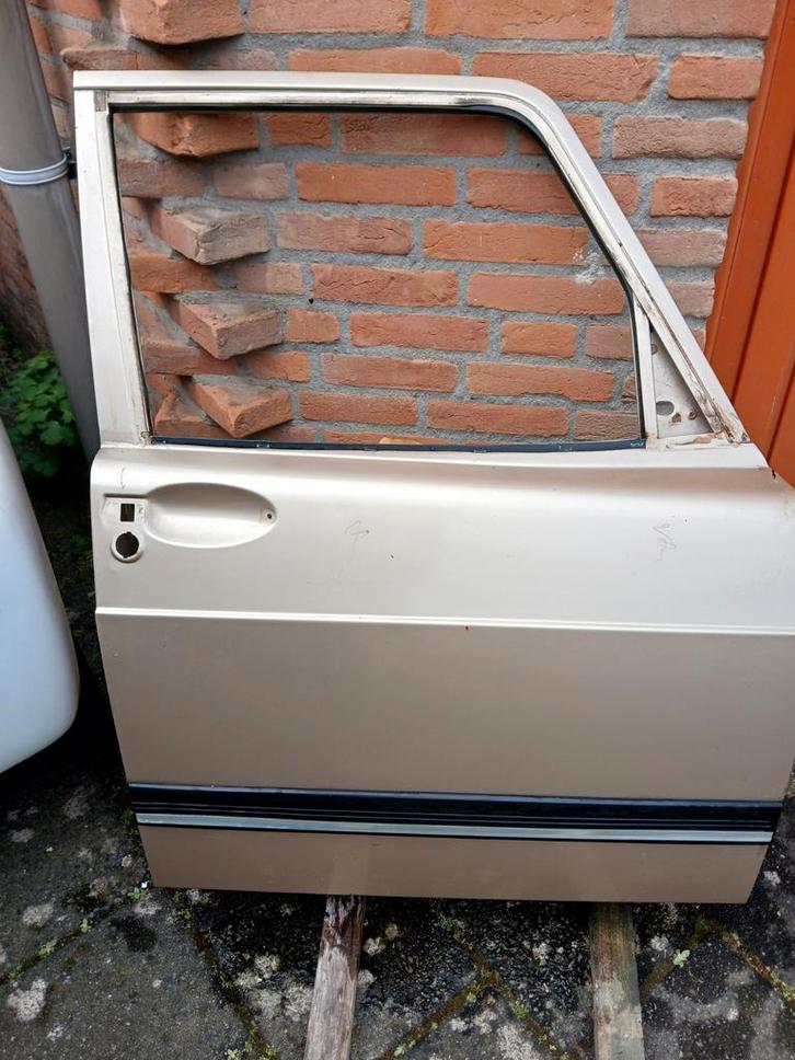 R Voor-Deur en R Achter-deur van saab 900 classic 4-5 deurs., Auto-onderdelen, Carrosserie en Plaatwerk, Deur, Saab, Voor, Achter