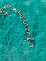 Zilverkleurige kinderarmband met dolfijn, Blauw, Ophalen of Verzenden, Zo goed als nieuw, Met bedels of kralen