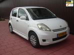 Daihatsu Sirion 2 1.3-16V Comfort, Voorwielaandrijving, Gebruikt, 4 cilinders, Wit