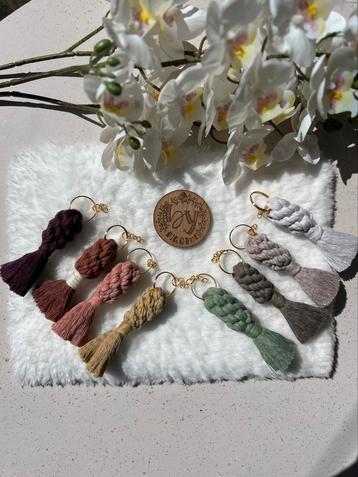 Macramé sleutelhanger/tashanger handgemaakt beschikbaar voor biedingen