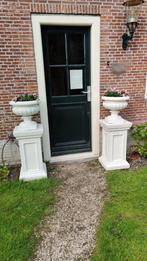 Italiaanse betonnen tuinvazen op betonnen sokkel, Tuin en Terras, Tuinvazen, Ophalen, Nieuw