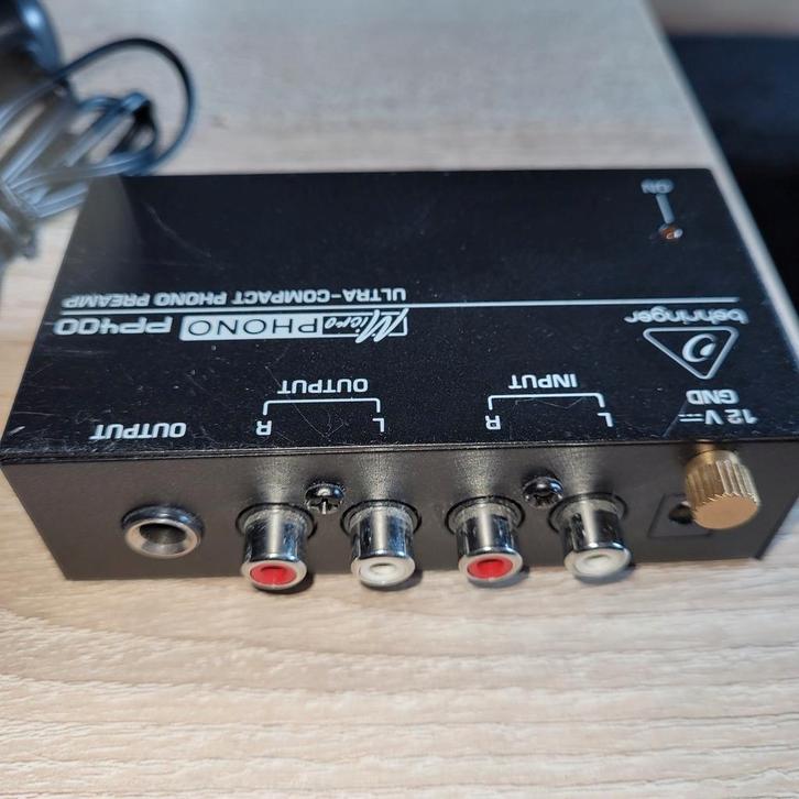 Behringer MicroPHONO PP400 Phono Voorversterker, Audio, Tv en Foto, Versterkers en Receivers, Gebruikt, Overige merken, Ophalen of Verzenden