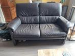 Zwart lederen 2-zits bank, Huis en Inrichting, Banken | Bankstellen, Ophalen, Gebruikt, 150 tot 200 cm, Tweepersoons