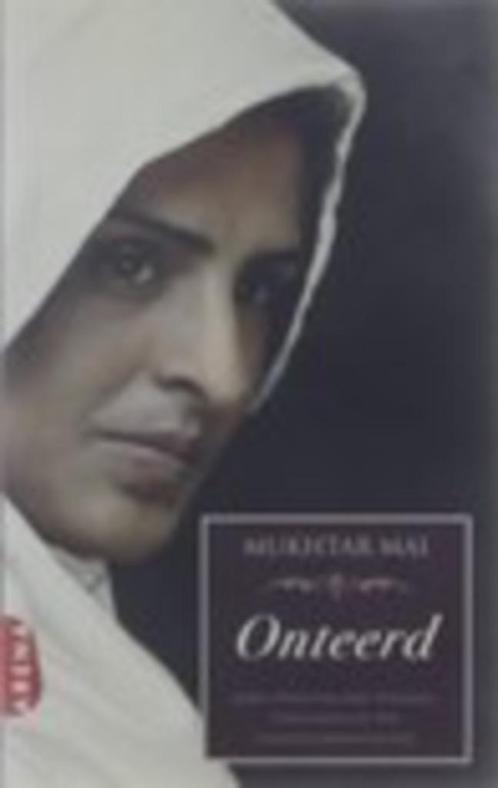 Boek Mukhtar Mai - Onteerd, Boeken, Biografieën, Zo goed als nieuw, Ophalen of Verzenden