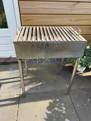 Mooie kleine slagers bbq RVS beschikbaar voor biedingen