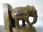 mooi zwaar olifant beeldje uit natuurlijk steen 15/12 cm, Antiek en Kunst, Kunst | Beelden en Houtsnijwerken, Ophalen of Verzenden