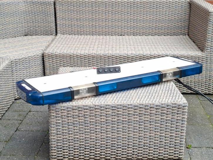 zwaailicht zwaaibalk lichtbalk flitsbalk zwaailamp whelen, Auto diversen, Overige Auto diversen, Ophalen