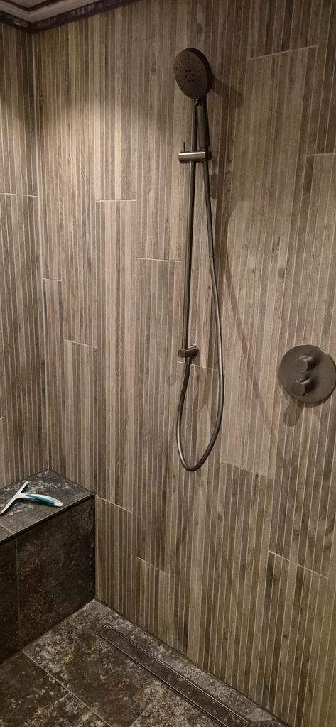 Italiaanse badkamer tegels "houtlook" (afm. 120 x 20 cm), Tuin en Terras, Tegels en Klinkers, Nieuw, Ophalen of Verzenden