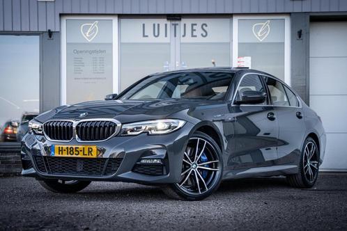BMW 3-serie 330e M-Sport I Schuifdak I Leder I 19'' I NL-aut, Auto's, BMW, Bedrijf, Te koop, 3-Serie, ABS, Achteruitrijcamera