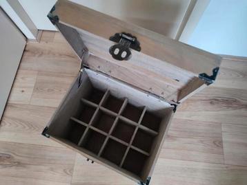 Houten wijnkist beschikbaar voor biedingen