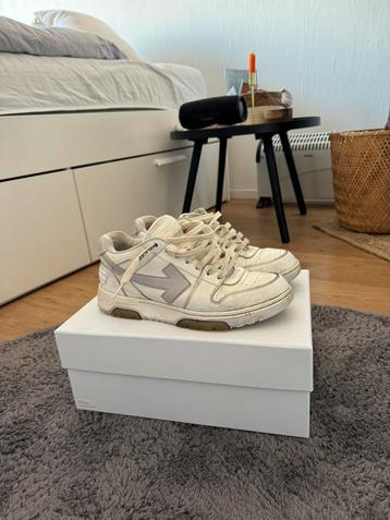 Off white sneakers  beschikbaar voor biedingen