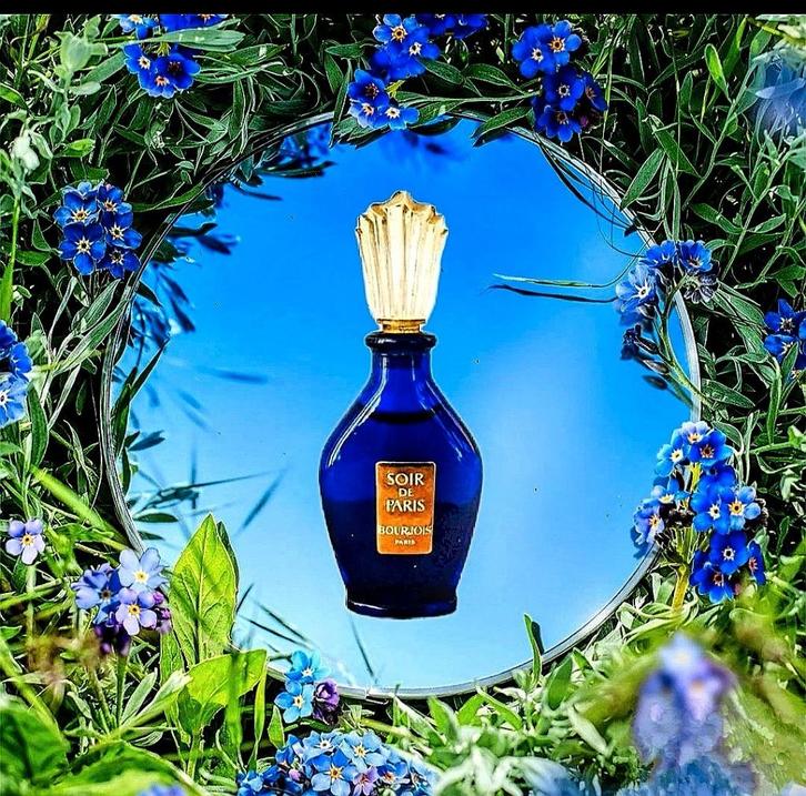 Bourjois soir de Paris miniature vintage flesje, Verzamelen, Parfumverzamelingen, Zo goed als nieuw, Parfumfles, Gevuld, Ophalen of Verzenden